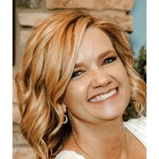 Anna Sanders's Instagram, Twitter & Facebook