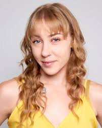 The official headshot is getting pinned to the profile, am I doing this  right? Thank you so much to everyone who crushed this process Photographer 