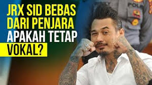 Jerinx yang dinyatakan bebas murni ini menghirup udara bebas, selasa pagi. Jerinx Sid Bebas Dari Penjara Apa Komentar Pertamanya Youtube