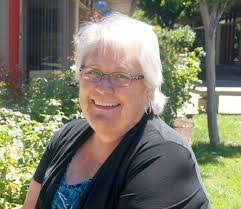 Theresa Maes's Instagram, Twitter & Facebook