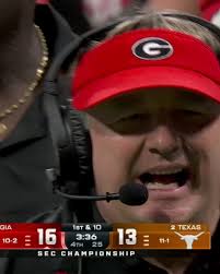 DAYLEN EVERETTE COMES UP BIG AGAIN AND PICKS OFF QUINN EWERS.mp4