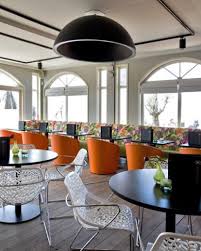 Alexander hotel er et hotel beliggende lige ved klooster og 850 meter væk fra beach noordwijk aan zee og 2 km fra centrum af noordwijk. Alexander Beach Noordwijk Atexlicht Archello