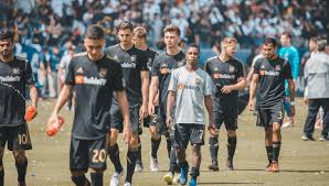 Tactical analysis of the mls fixture between lafc and la galaxy. La Galaxy Vs Lafc 75 Urban Pitch