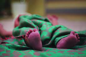 Kasus semacam ini punya dimensi penyebab yang berlapis. Pembuangan Bayi Masalah Sosial Serius Positive Parenting