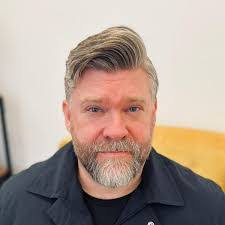 Justin Thorne's Instagram, Twitter & Facebook