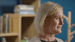 Vicki Hooper's Instagram, Twitter & Facebook