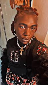 AD) — A gay father is trending after posting sweet pics with his  daughter—but not everyone's clapping it up. While many praised the moment  for showing unconditional love and family pride, others