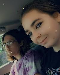 Danielle Flint (@danielle.flint.12) • Instagram photos and videos