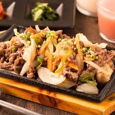 こんばんは 表参道 韓国料理 cosari tokyoです 明日は祝日ですね 嬉しいことに たくさんのご予約を頂いております 女子会に デートに 同僚と 今夜のディナーに韓国料理はいかがですか コース料理がお得です 夏季休業日のお知らせ 当店はお盆の