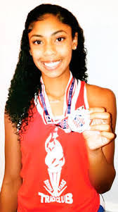 Alejandra Horton's Instagram, Twitter & Facebook