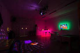 Aunque no lo parezca los juegos en las fiestas para adultos, suele tener siempre muy buena recepción y es que estos no están limitados. Alquiler Discoteca Movil Party Event