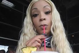 May 24, 2012 · the goal of churning the ice cream is to freeze the base while agitating or stirring the ice cream constantly so that large ice crystals don't form in the ice cream. Meet Letesha Marrow Photos Of Ice T S Daughter With Ex Girlfriend Adrienne