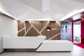 Red Hat Office By Aei Arquitectura E Interiores Office Snapshots Lobby Design Reception Desk Design Office Interior Design