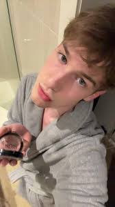 Tommy Blunt's Instagram, Twitter & Facebook