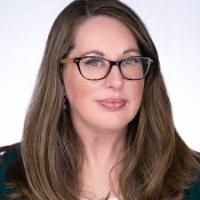 I am so proud of my twin sister, Naomi Buie. “The UMKC Law Review recently  welcomed its new editorial board, to be led by editor-in-chief Naomi Buie.  She is the first Black