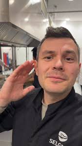 𝟏𝟐 𝐚𝐧𝐢 𝐝𝐞 𝐀𝐧𝐜𝐨𝐫𝐚 𝐢𝐧𝐬𝐞𝐚𝐦𝐧𝐚 𝟏𝟐 𝐚𝐧𝐢 𝐝𝐞  𝐠𝐮𝐬𝐭𝐮𝐫𝐢 𝐜𝐚𝐫𝐞 𝐬𝐩𝐮𝐧 𝐩𝐨𝐯𝐞𝐬𝐭𝐢. Chef Florin Ivan a primit  o întrebare specială: „Dacă Ancora ar fi un preparat din meniu, care ar fi  acela?”🐟🦐