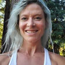 Jessica Artz's Instagram, Twitter & Facebook