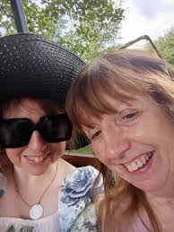 Hello. Can anyone recommend a commercial photographer? Thanks in advance.