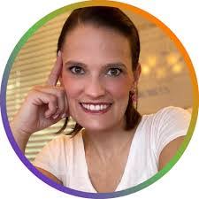 Lindsey Barnes's Instagram, Twitter & Facebook