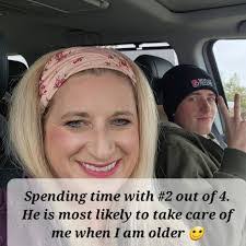 Bobbie Lassiter's Instagram, Twitter & Facebook