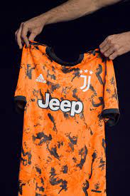 Juventus continues opts for vibrant orange third kit: Juventus Third Kit 2020 21 Release Info Hypebeast