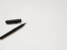 Kalemi tutuş biçimi de önemlidir. Kaligrafi Kalemi Nedir Nasil Kullanilir Akal Kurumsal Blog