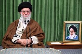 رهبر انقلاب: پرچم آرمان‌خواهی و مطالبه‌گری را زمین نگذارید / یارگیری کنید؛  حذف نکنید / دولت جوان حزب‌اللّهی علاج مشکلات کشور
