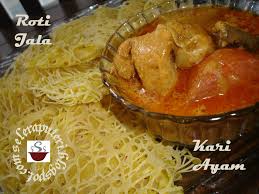 Ada yang mahu jadikan resepi roti jala sebagai juadah istimewa di hari lebaran ? Roti Jala Kari Ayam Singgahsana Kitchen