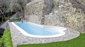 Kann man als garten pool vollversenken unter technikschacht für die sandfilteranlage des pools machen. Schwimmkanal Ein Schwimmbad Fur Zu Hause Waterair Schwimmbader