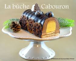 La Buche Cabouron Biscuit Daquoise Aux Amandes Cremeux A L Argousier Mousse Chocolat Nappage Chocolat Noir Et Tuiles Argousier G French Cake Desserts Cake