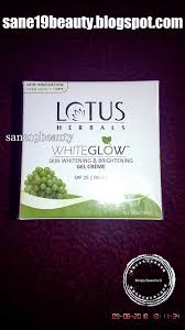 Maintaining healthy skin is another thing. Review Of Lotus Herbals Whiteglow Skin Whitening Brightening Gel Creme