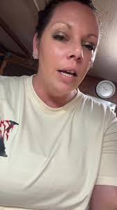 Holly Scherer's Instagram, Twitter & Facebook