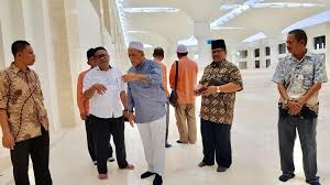 Postcode for dewan undangan negeri, kangar, perlis is 01680. Dato Sri Haji Ishak Yang Dipertua Negeri Pahang Wisman Pertama Kunjungi Masjid Sultan Dinas Kebudayaan Dan Pariwisata Kota Batam