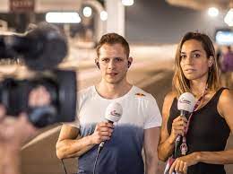 Moderatorin eve scheer und experte gustl auinger berichten direkt aus der boxengasse in misano, christian brugger und alex hofmann kommentieren aus dem studio in salzburg. Motogp Servustv Heute