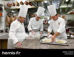 Epingle Sur Le Restaurant De Paul Bocuse Perd Une Etoile