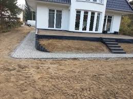 In unserem webshop finden sie eine vielfalt an produkten für die abwechslungsreiche und kreative verschönerung ihres außenbereichs. Terrasse L Steine Setzen Kleinmachnow