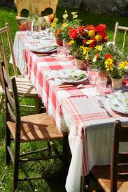 A fresh bouquet of daisies is sure to get you into. 60 Easy Easter Table Decorations Best Centerpieces For Easter