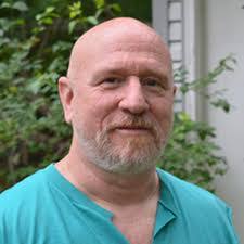 Leslie Tardy's Instagram, Twitter & Facebook