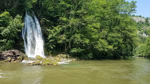 Tot in apropiere ai si cascada vadu crisului, o adevarata minune a naturii. Cascada Vadu Crisului DestinaÈ›ia De Ecoturism PÄƒdurea Craiului