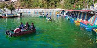 Mussoorie lake is the major tourist attraction to visit on your mussoorie trip. Massoorie Lake Picnic Spot Visiting Time Entry Fee Location