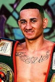 Потрясающий бой в исполнении холлоуэя. Maks Hollovej Max Holloway Blagoslovennyj Statistika Video Foto Biografiya Boi Bez Pravil Boec Mma