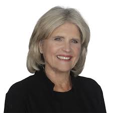 Noreen Ryan, Luxury Real Estate Agent