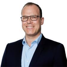 ERFOLGREICHE ABSOLVENTINNEN & ABSOLVENTEN 2023