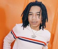 5'7″ or 1.70 m how much does ynw melly weigh? Ynw Melly Net Worth Posted By Ethan Cunningham