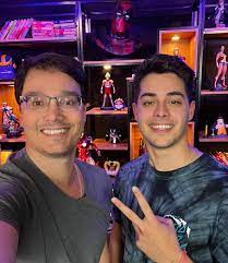 Peter Jordan se prepara para passar o bastão do Ei Nerd para o filho