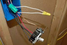 When wiring a panel or installing breakers, identify wire color to insure that when you are sharing the neutral the black is on phase 1 and red wire on. Wire A Three Way Switch Icreatables Com