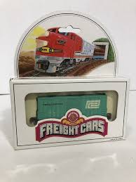 Bachmann N Scale Freight Car Penn Central Item No 71240 41 Hi Cube Box Car Bachmann Box Car Model Trains Ebay