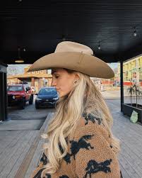 Taylor June Baize (@taybaize) • Instagram photos and videos