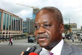 Empresa do deputado e ex-ministro da Indústria está a ser processada