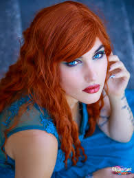 Hello everyone👋🏼 In my country, female portraiture is gaining more and  more popularity. It's a bit reassuring. Because of the war🇺🇦 we don't  celebrate our holidays. it's impossible to be happy when